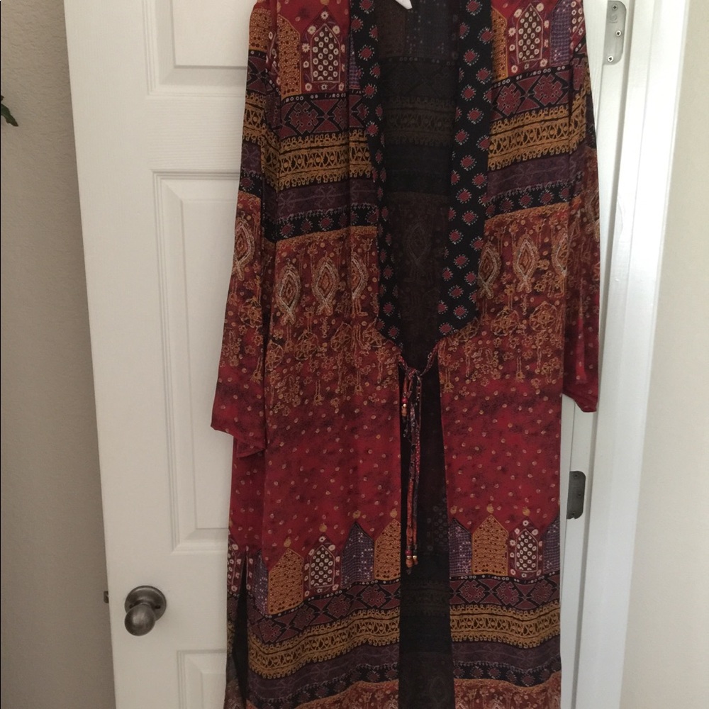 Gorgeous walking coat . Minimal wear. Semi-Vintage
